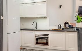 Nouvel Appartement De Caractere Et Climatise A La Joliette